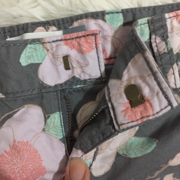 Old navy kids shorts - Picture 3 of 5